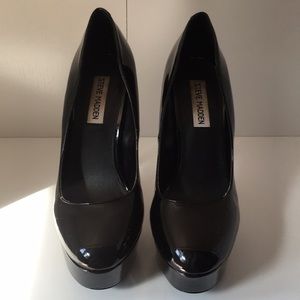 Barely worn Steve Madden platform heels